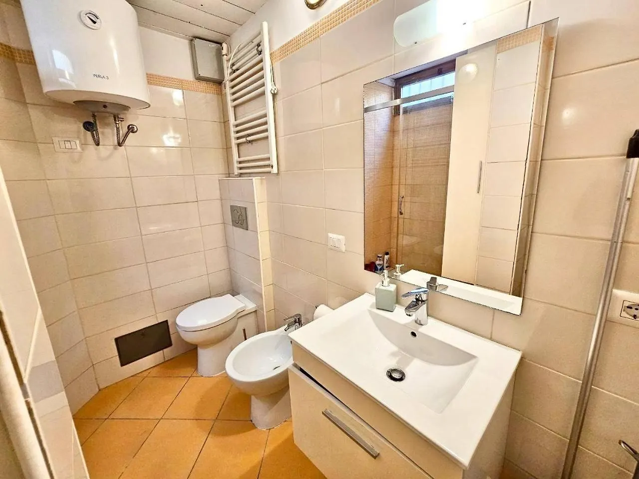 Apartment L'Atelier ~ Mostra Sospesa Rome